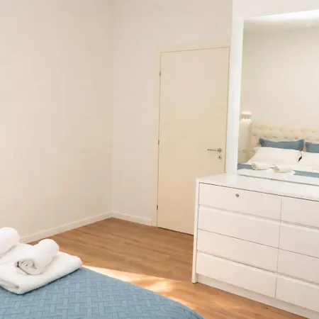 Sun Lit Sea View Apartment-green Coast 104c *