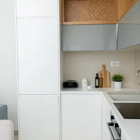Sun Lit Sea View Apartment-green Coast 104c Appartement *